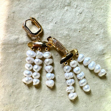 Freshwater Pearl Dangling Earrings
