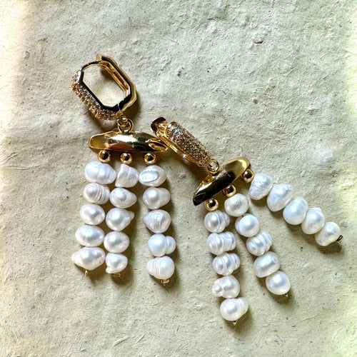 Freshwater Pearl Dangling Earrings